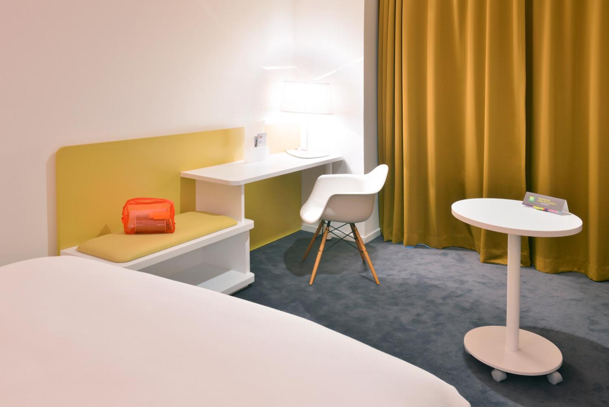 Отель Ibis Styles Montelimar Centre Экстерьер фото