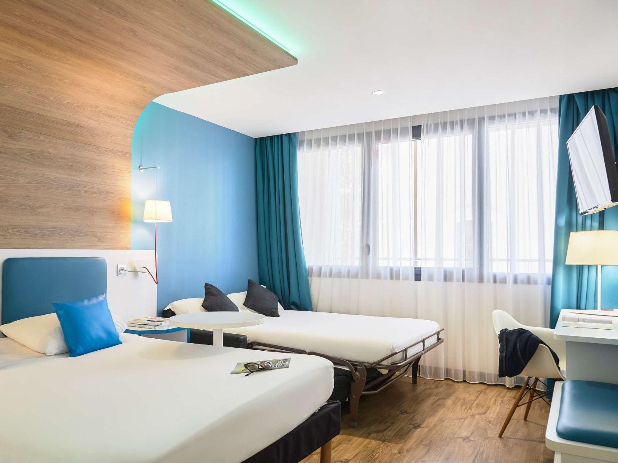 Отель Ibis Styles Montelimar Centre Экстерьер фото