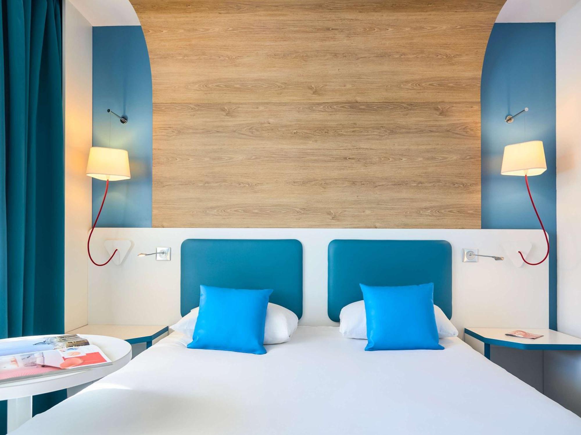 Отель Ibis Styles Montelimar Centre Экстерьер фото
