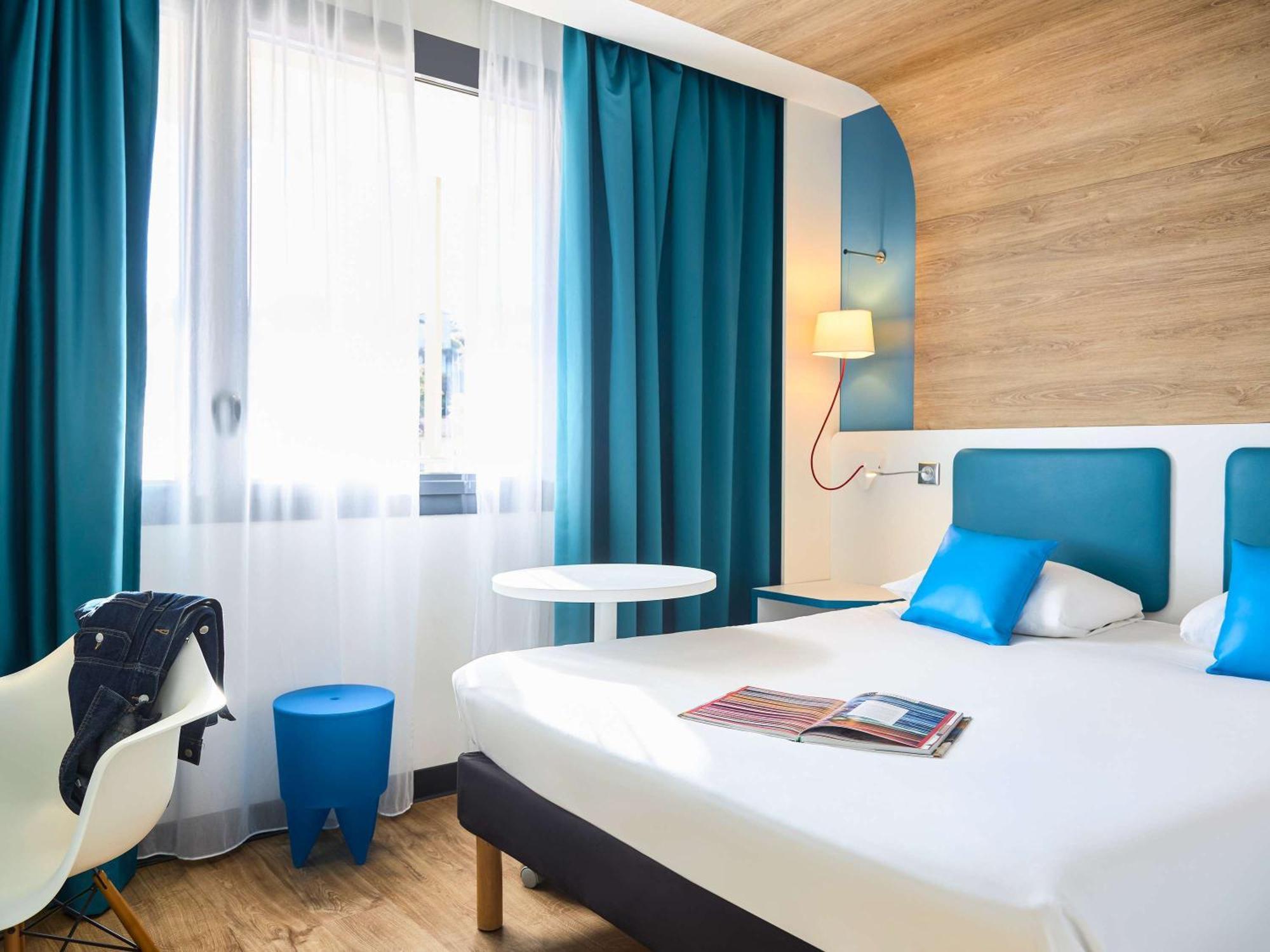 Отель Ibis Styles Montelimar Centre Экстерьер фото