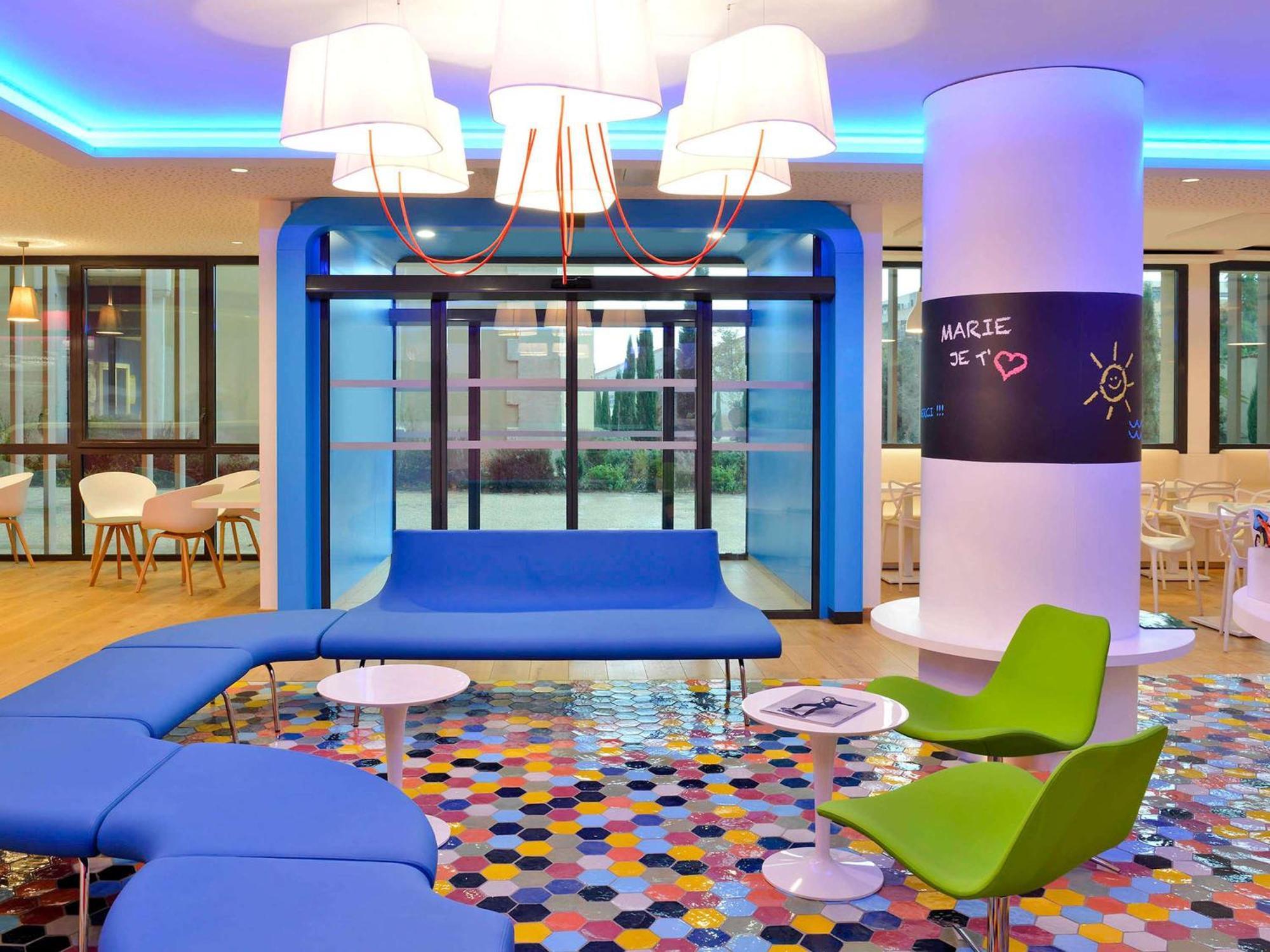 Отель Ibis Styles Montelimar Centre Экстерьер фото