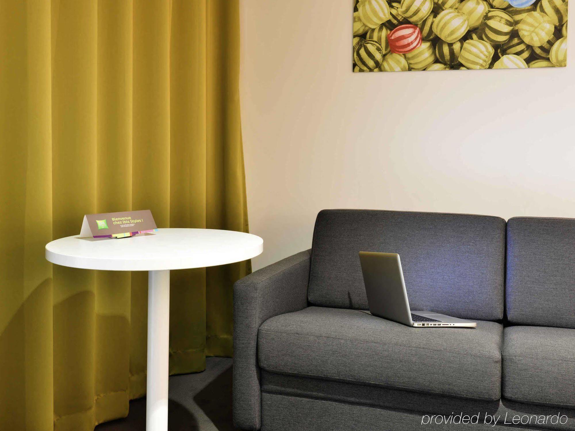 Отель Ibis Styles Montelimar Centre Экстерьер фото